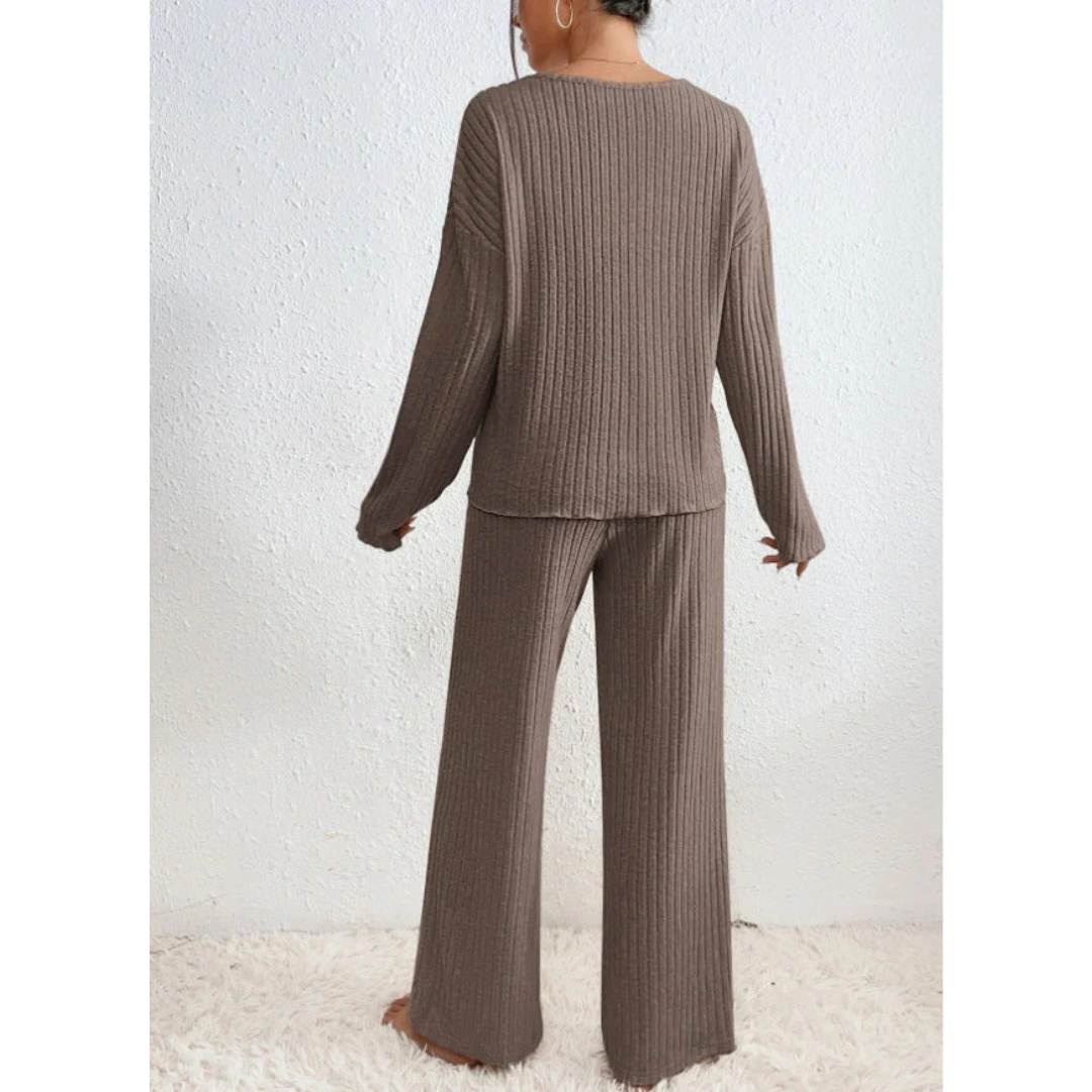 Esméa™ Relaxed Elegance Set