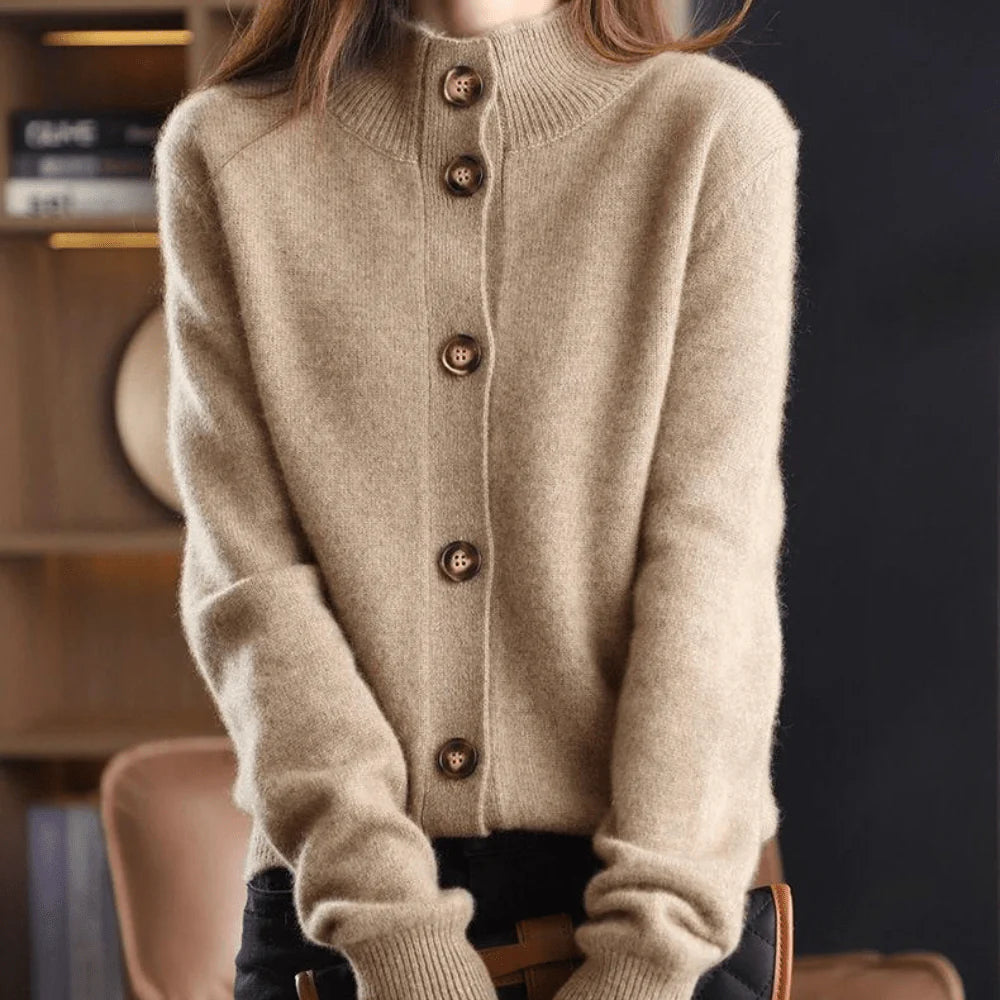 SELUNE™ | Soft Wool and Cashmere Cardigan