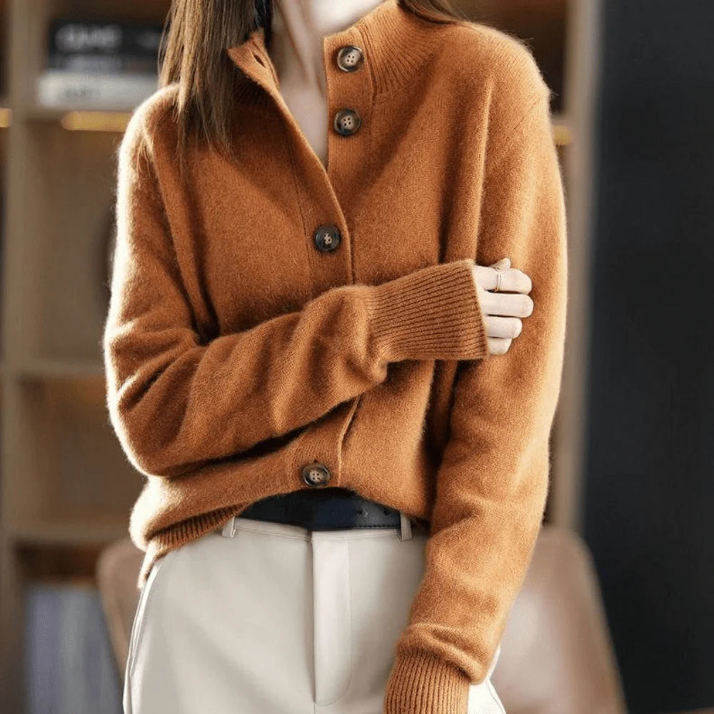 SELUNE™ | Soft Wool and Cashmere Cardigan